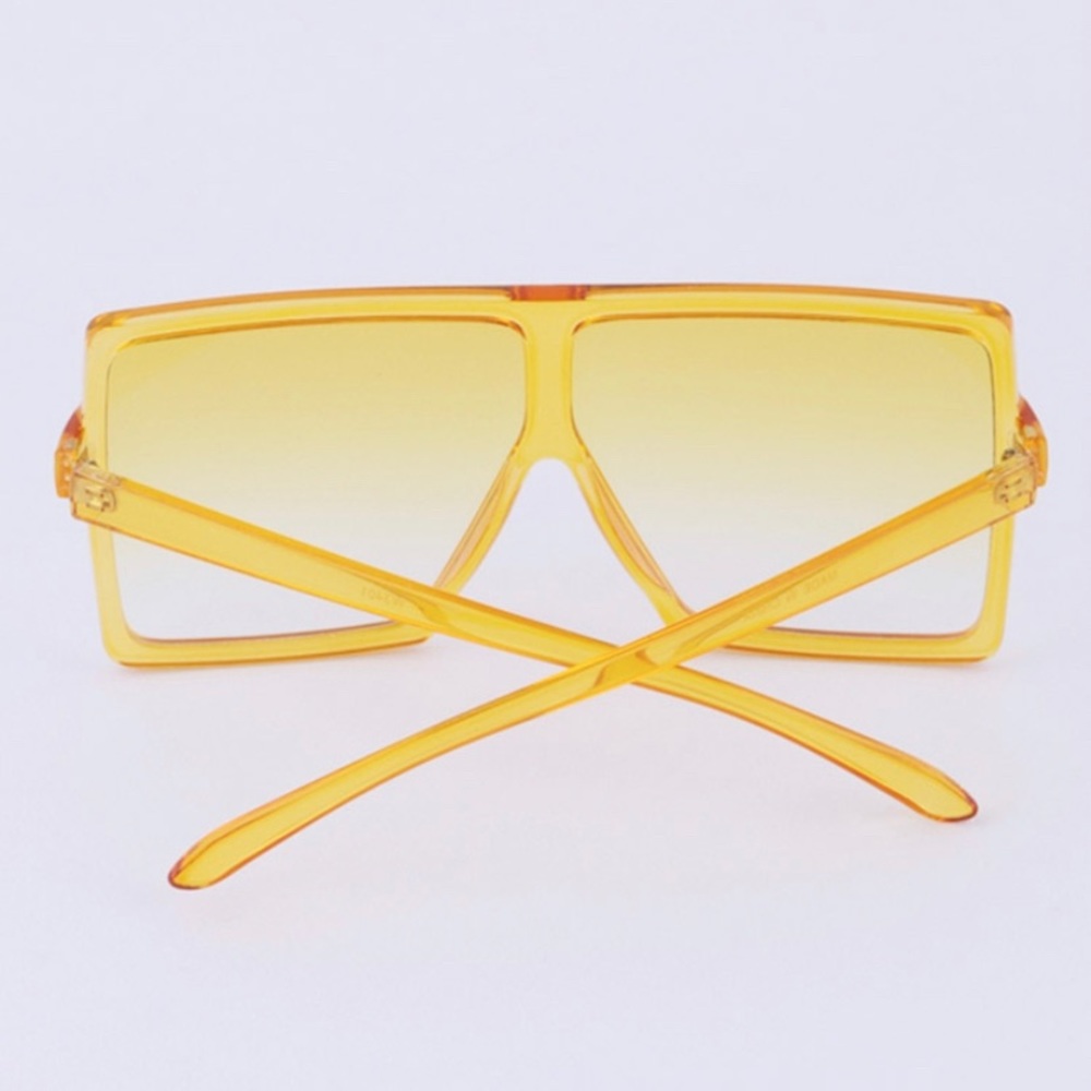 Oversized Jeweled Fashion Framed Sunglasses - Picture 3 of 5